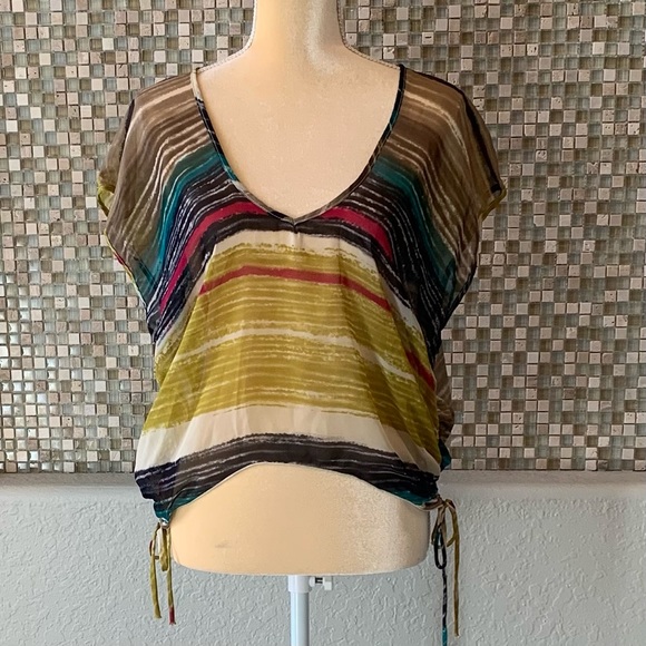 Rheea sheer cinch side v neck blouse sz S - Picture 2 of 6